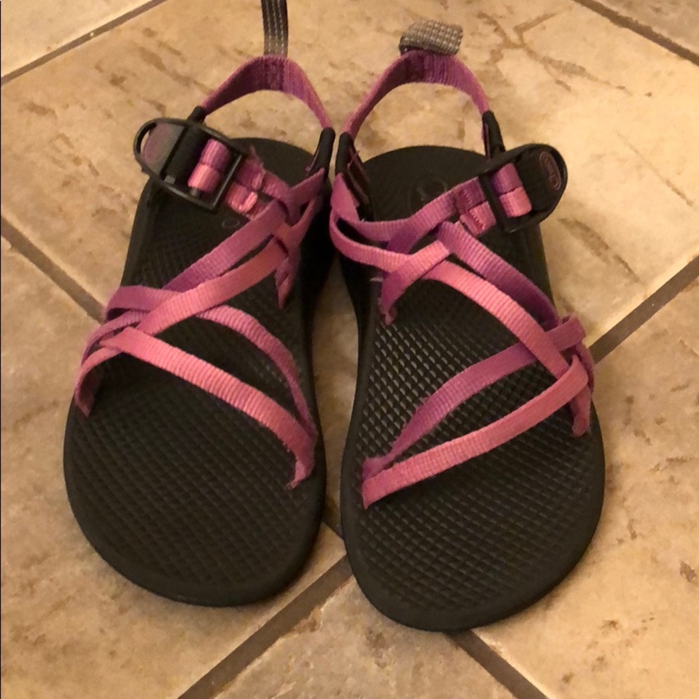 Chaco youth size 3